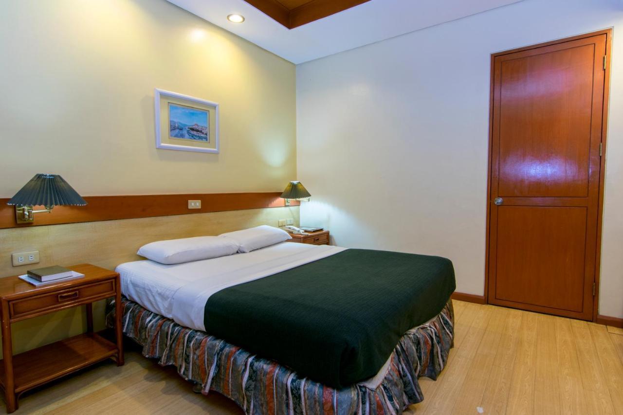 The Manor Hotel Davao City Εξωτερικό φωτογραφία