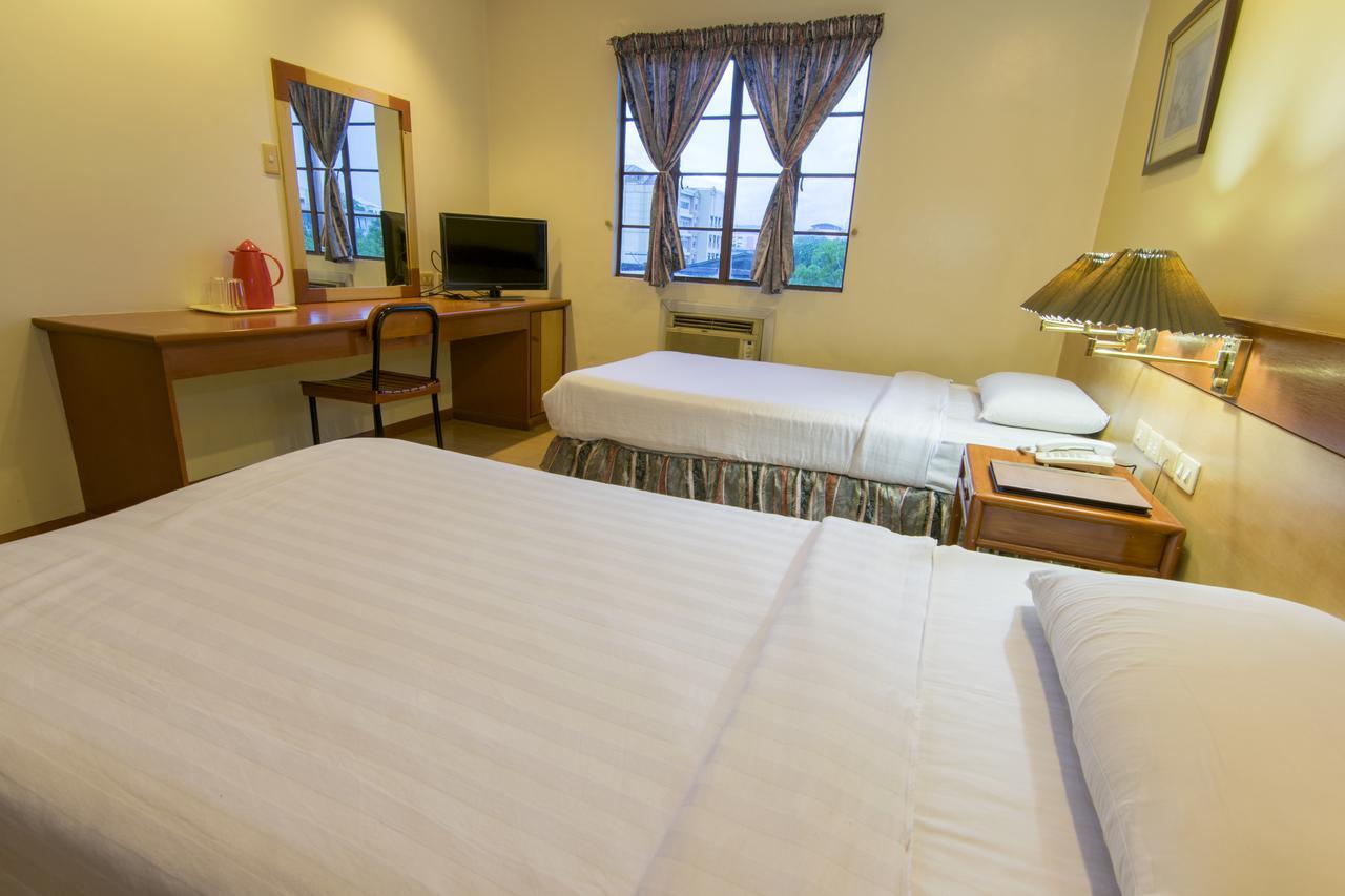 The Manor Hotel Davao City Εξωτερικό φωτογραφία